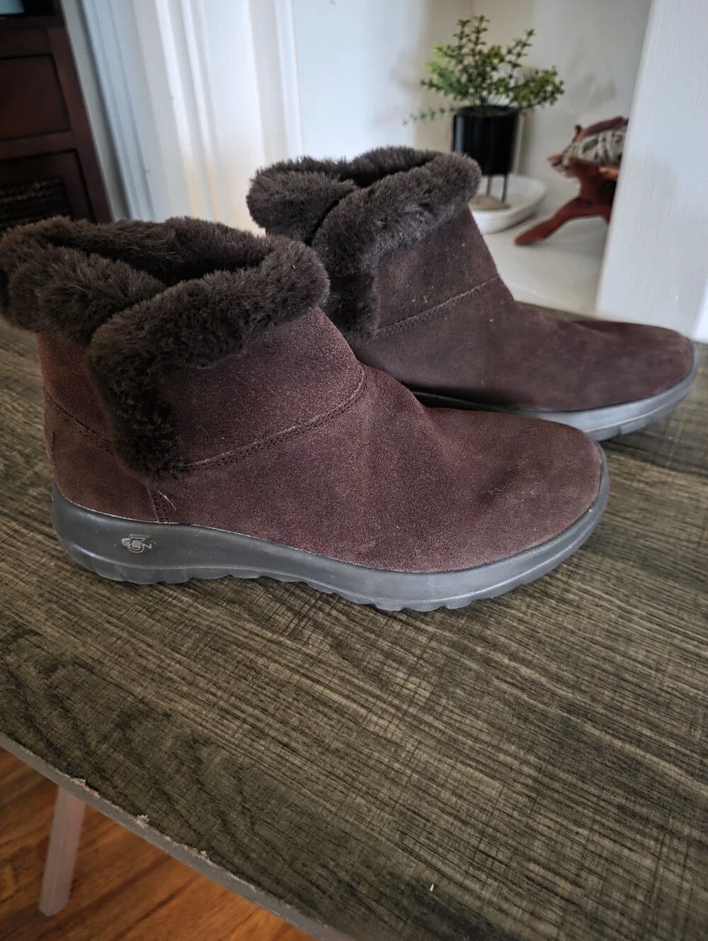 Skechers Women’s Dark Brown Faux-Fur Ankle Winter Boots